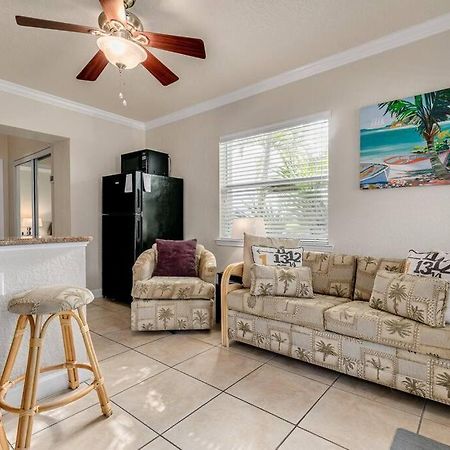 Steps To The Beach And Restaurants! - Coconut Villa'S Suite 1 St. Pete Beach Zewnętrze zdjęcie