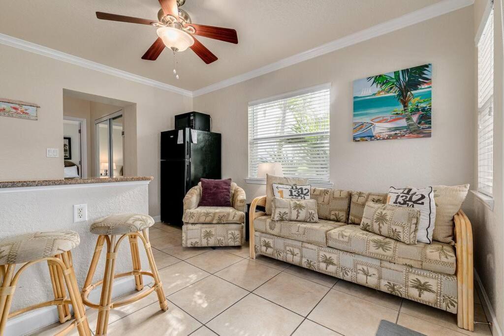 Steps To The Beach And Restaurants! - Coconut Villa'S Suite 1 St. Pete Beach Zewnętrze zdjęcie
